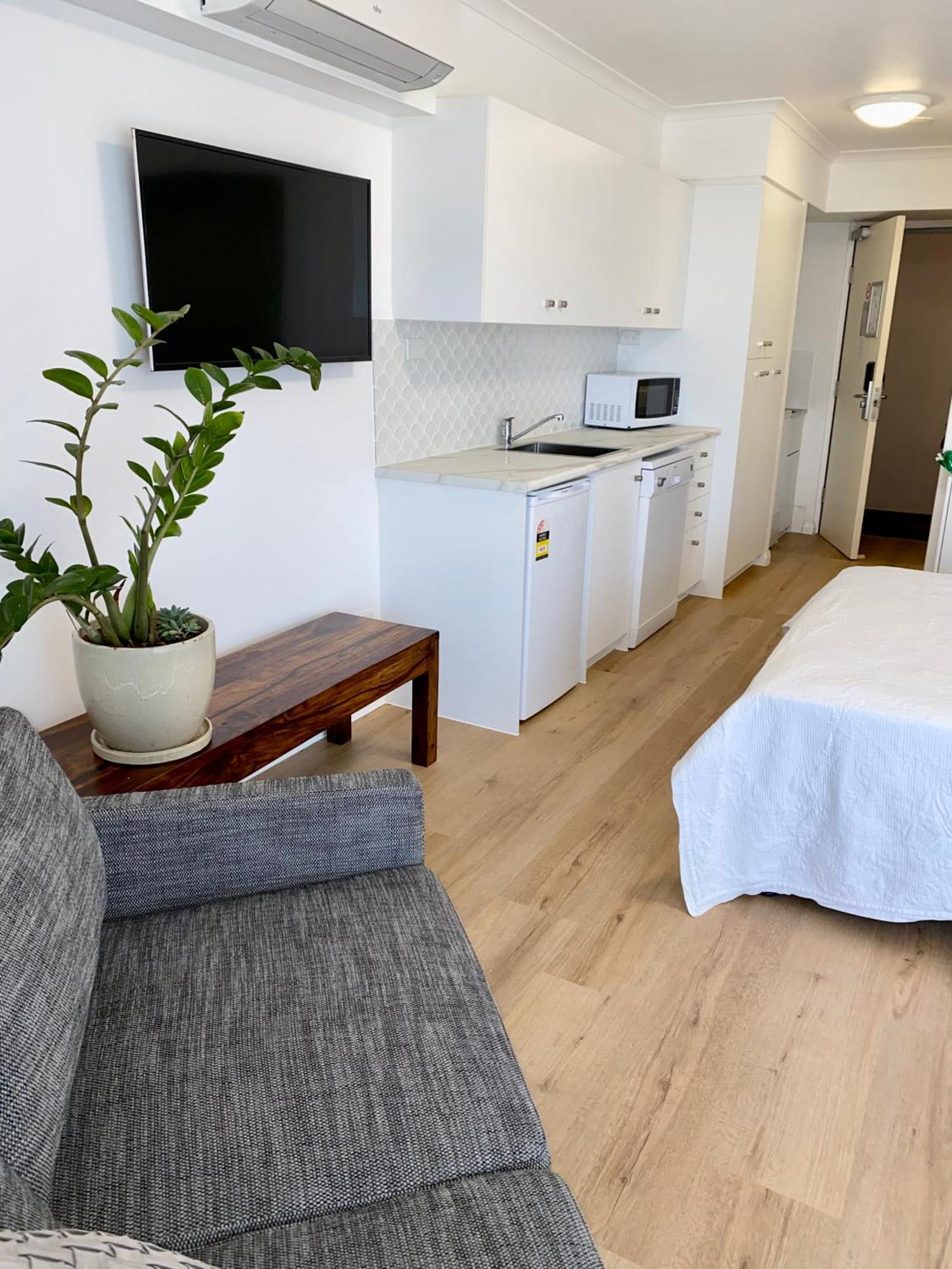 Resort Queen Studio At Alex Beach Resort Александра-Хедленд Экстерьер фото